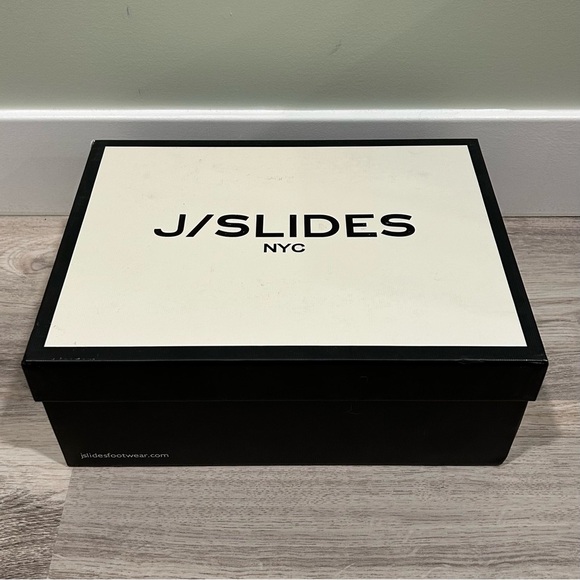 NIB J/SLIDES NYC West Black Leather Sneaker Shoes White Platform Soles Size 9M - Picture 10 of 12